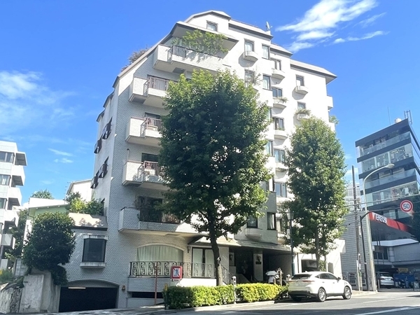 クラウン青山