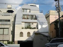 ピロティ青山