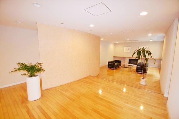 CUT149014.jpg
