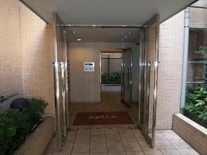 アピカ原宿外観 (1).jpg