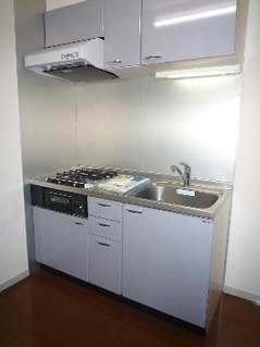 kitchen_5251002208.jpg