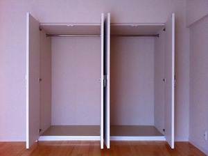 softaoyama-closet2.jpg