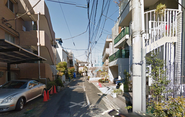 南青山グリーンヒルハウス前面通り.jpg