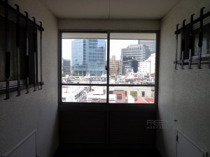 秀和六本木レジデンス-共用廊下からの眺め