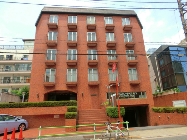 赤坂七番館