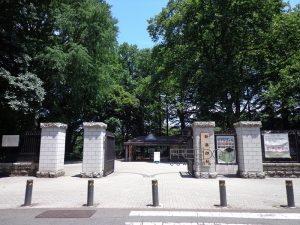 新宿御苑千駄ヶ谷門