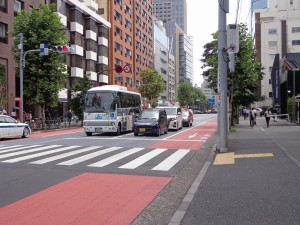 永谷ヒルプラザ六本木-前面道路（外苑東通り）