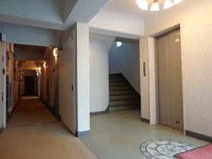 秀和高樹町レジデンス外観共用部 (12)