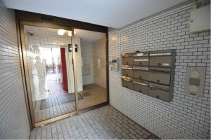 ヴィラ・ロイヤル神宮前_外観共用部 