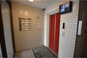 ヴィラ・ロイヤル神宮前_外観共用部 