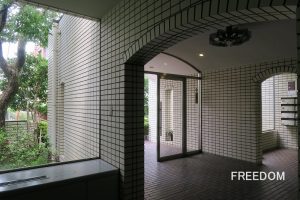 赤坂新坂ハウス