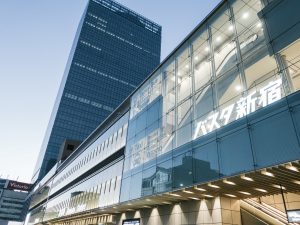 新宿駅南口